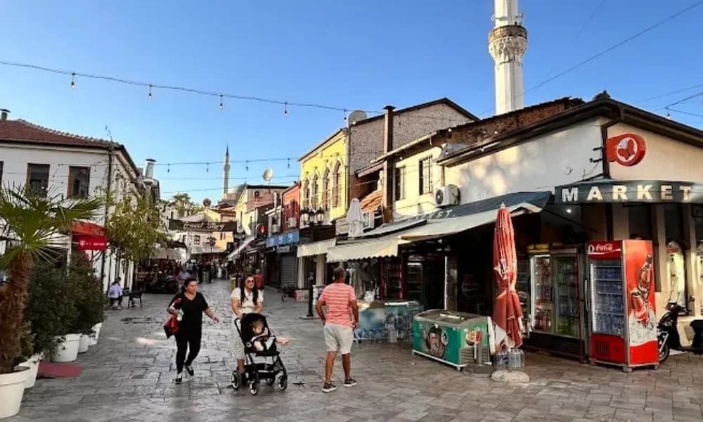 Eski Üsküp Çarşısı – Stara Čaršija: Tarihi, Kültürü ve Alışveriş Rehberi